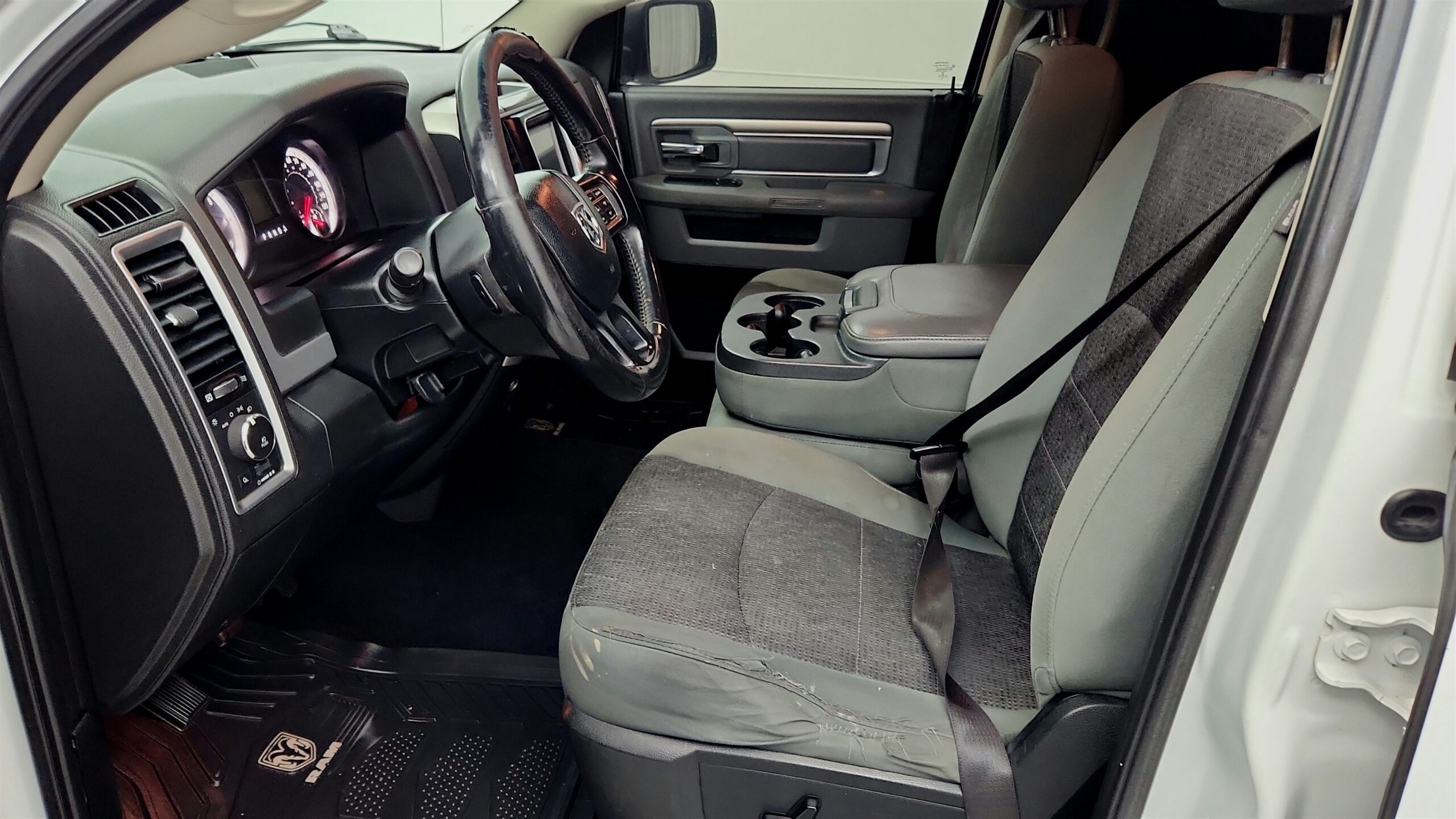 2015 RAM Ram 1500 Pickup SLT