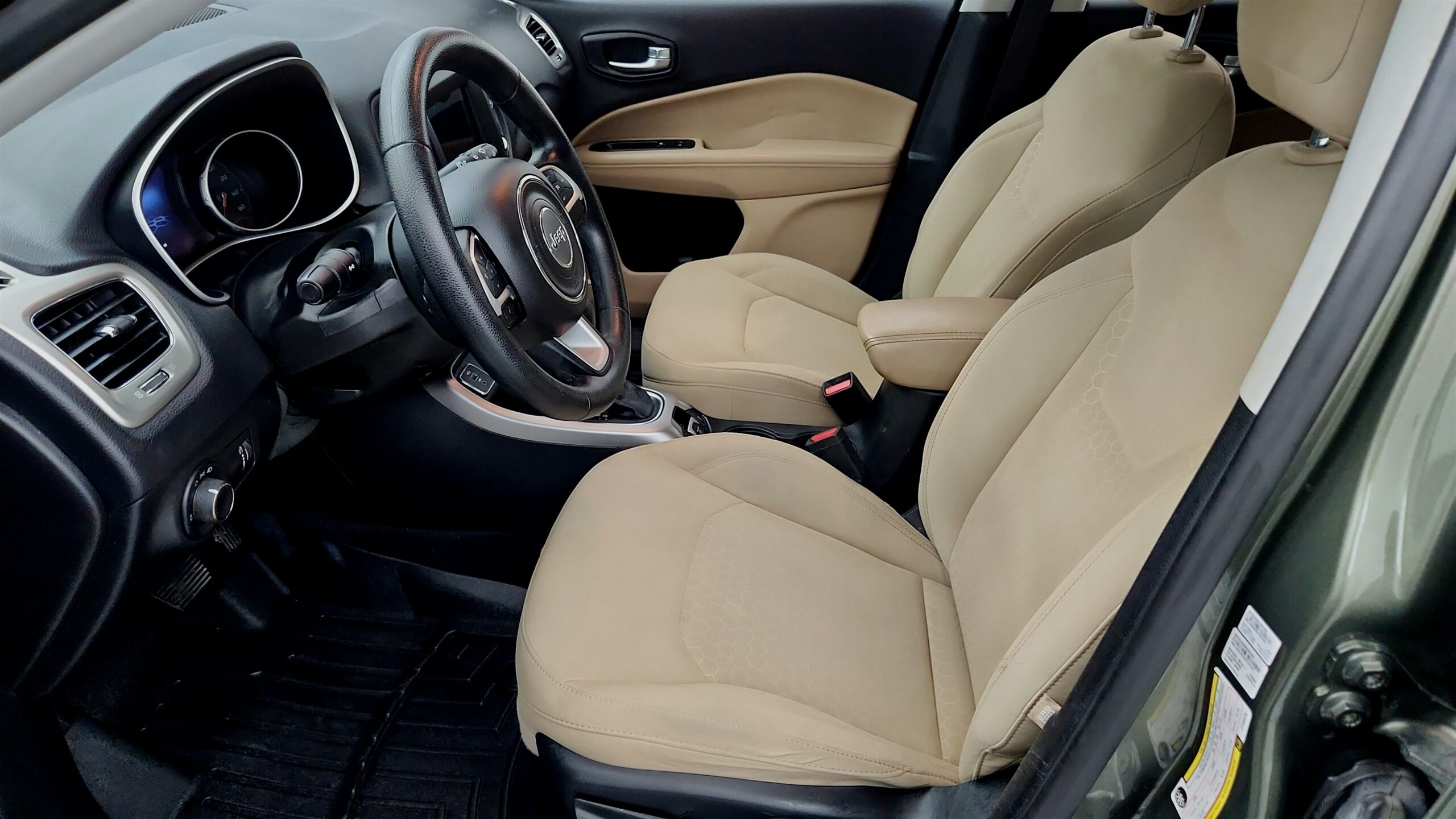 2018 Jeep Compass Sport's photo