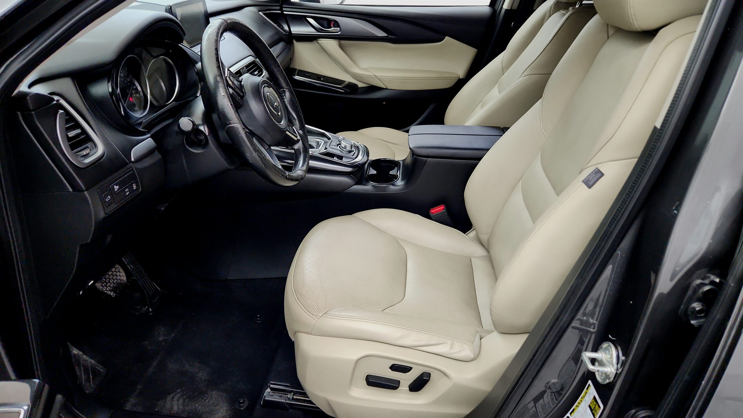 2016 Mazda CX-9 Touring's photo