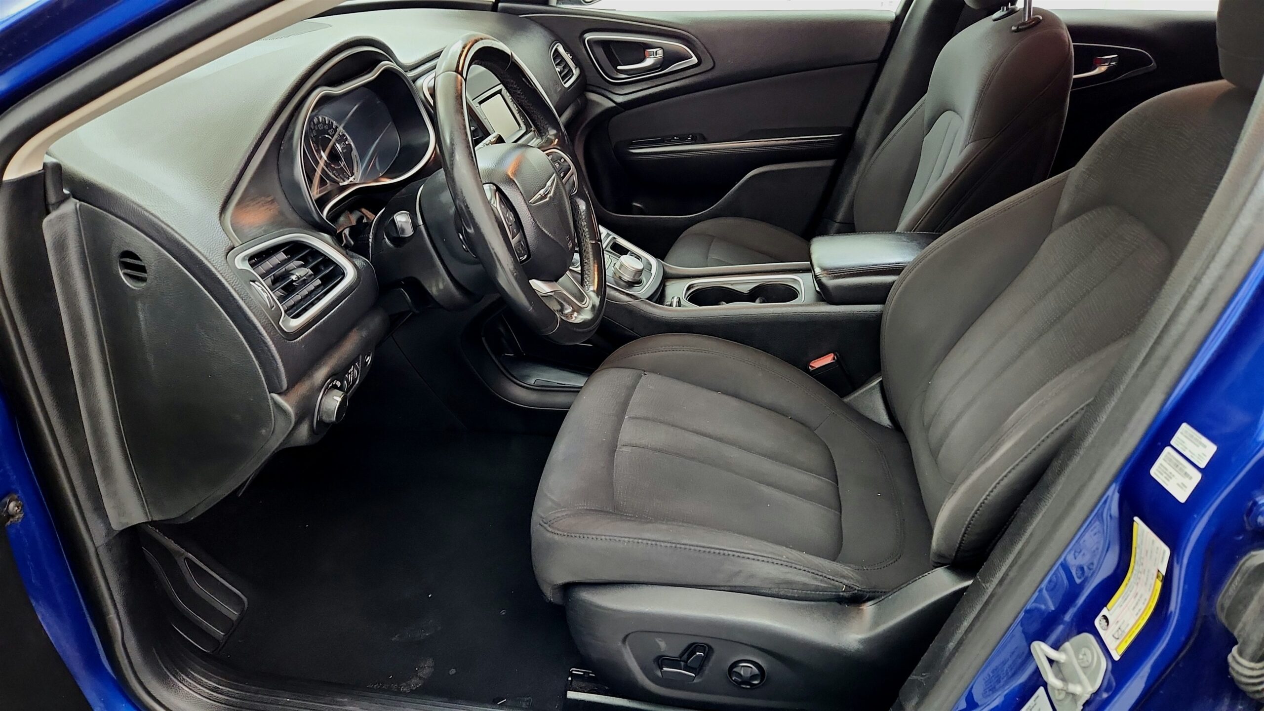 2015 Chrysler 200 Limited's photo