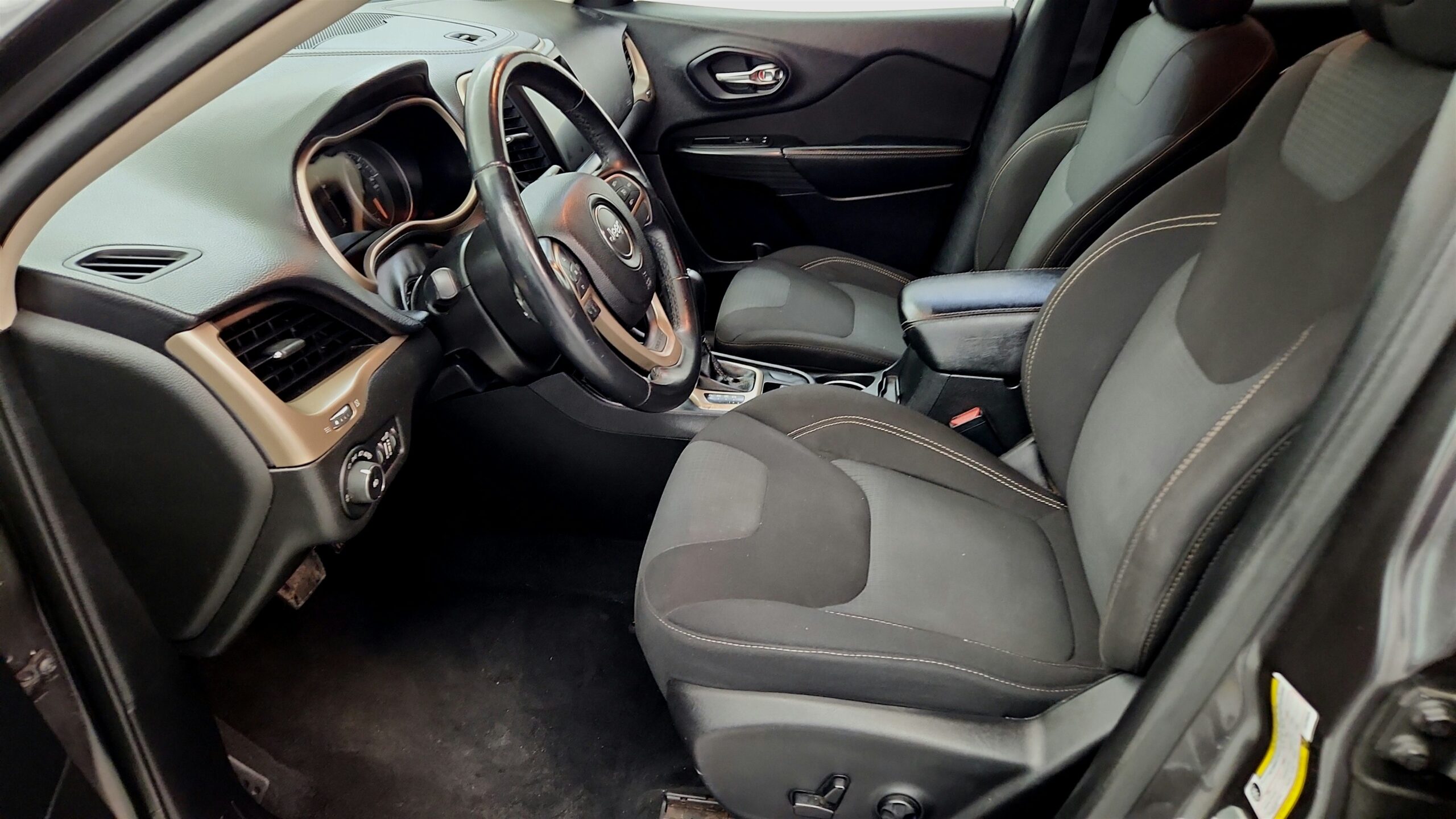 2016 Jeep Cherokee Latitude's photo