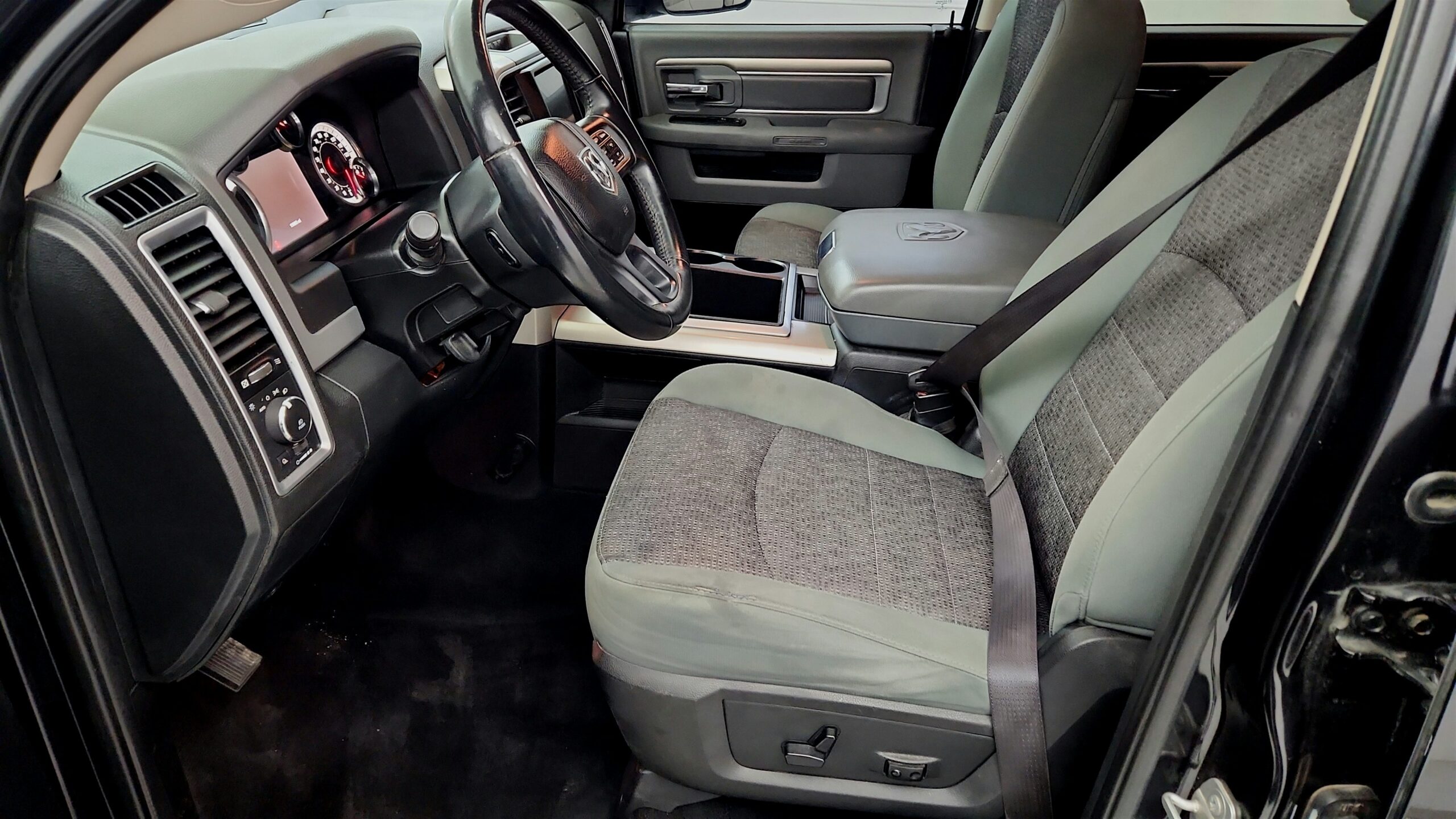 2015 RAM Ram 1500 Pickup Big Horn/Lone Star's photo