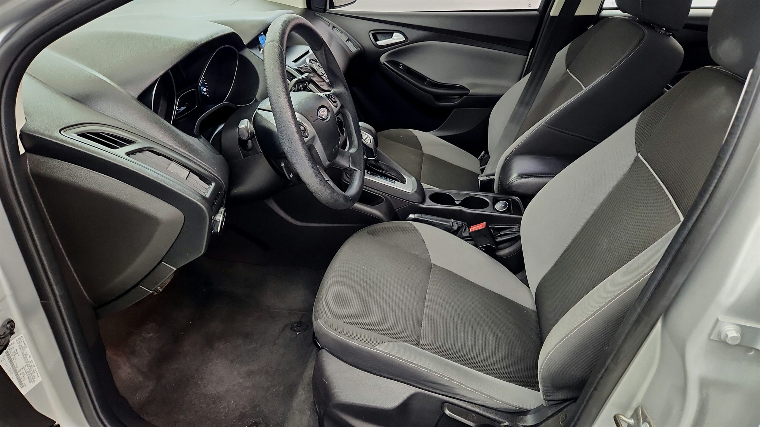 2014 Ford Focus SE's photo