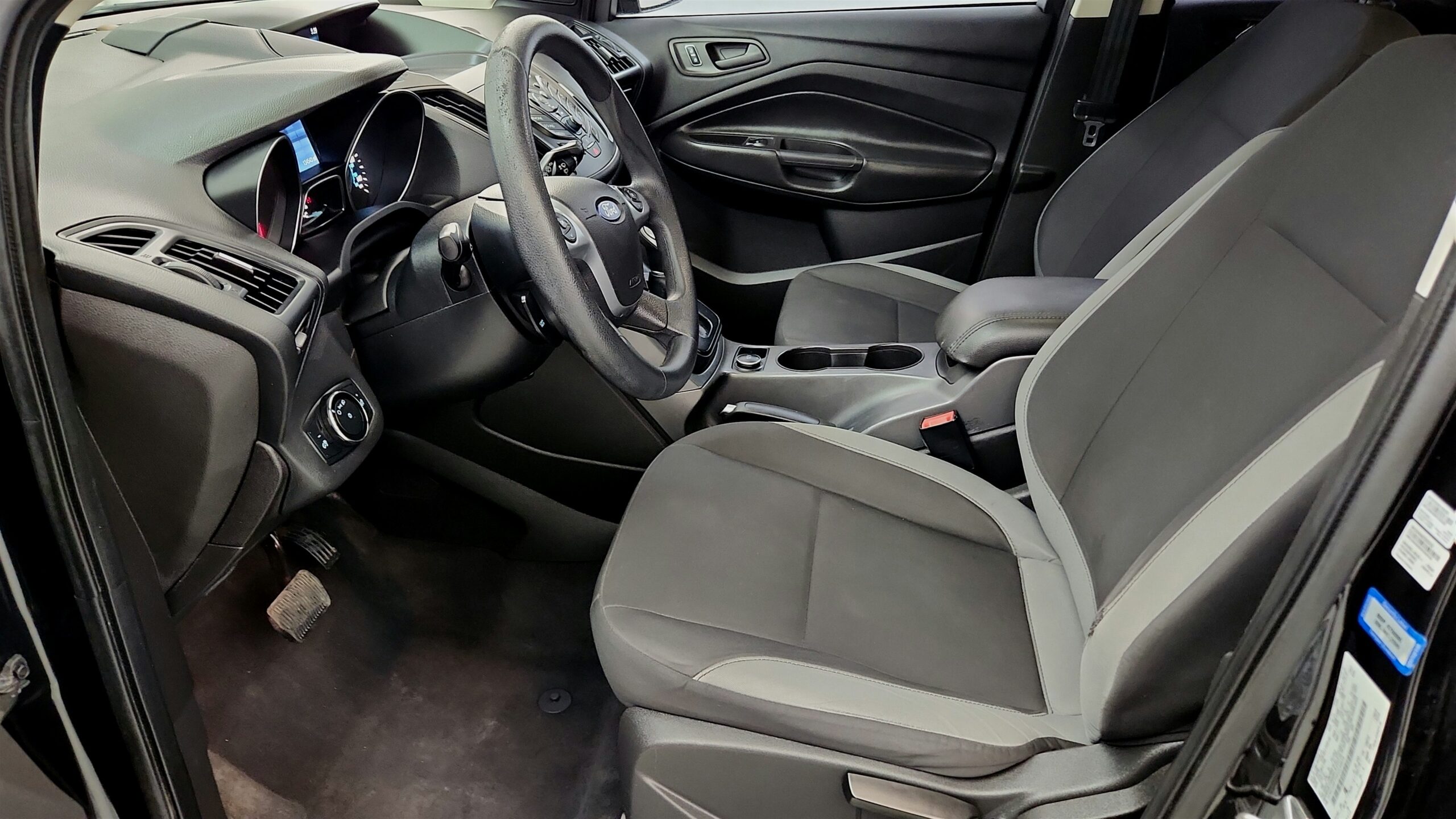 2014 Ford Escape S's photo