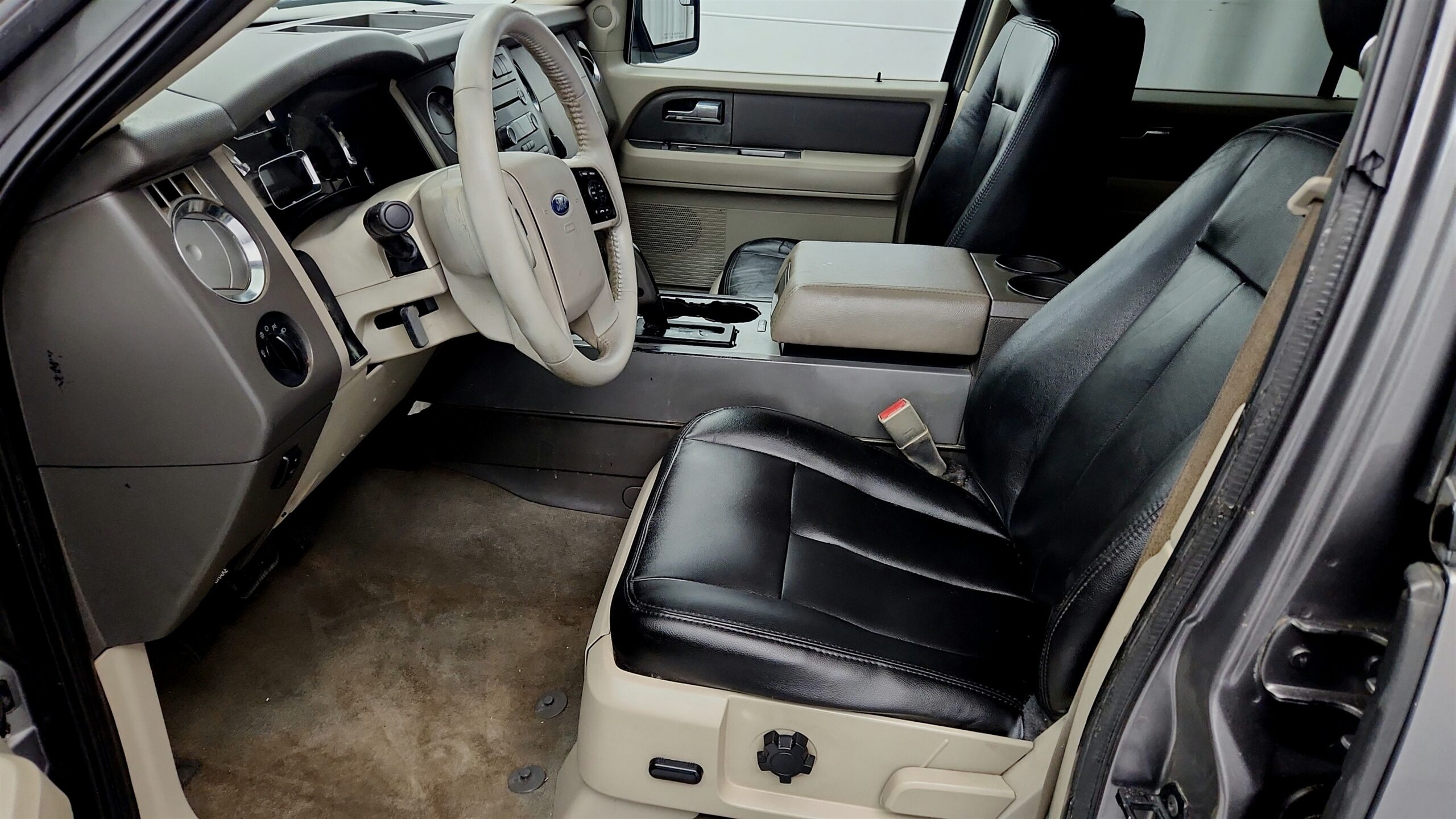 2013 Ford Expedition XLT's photo