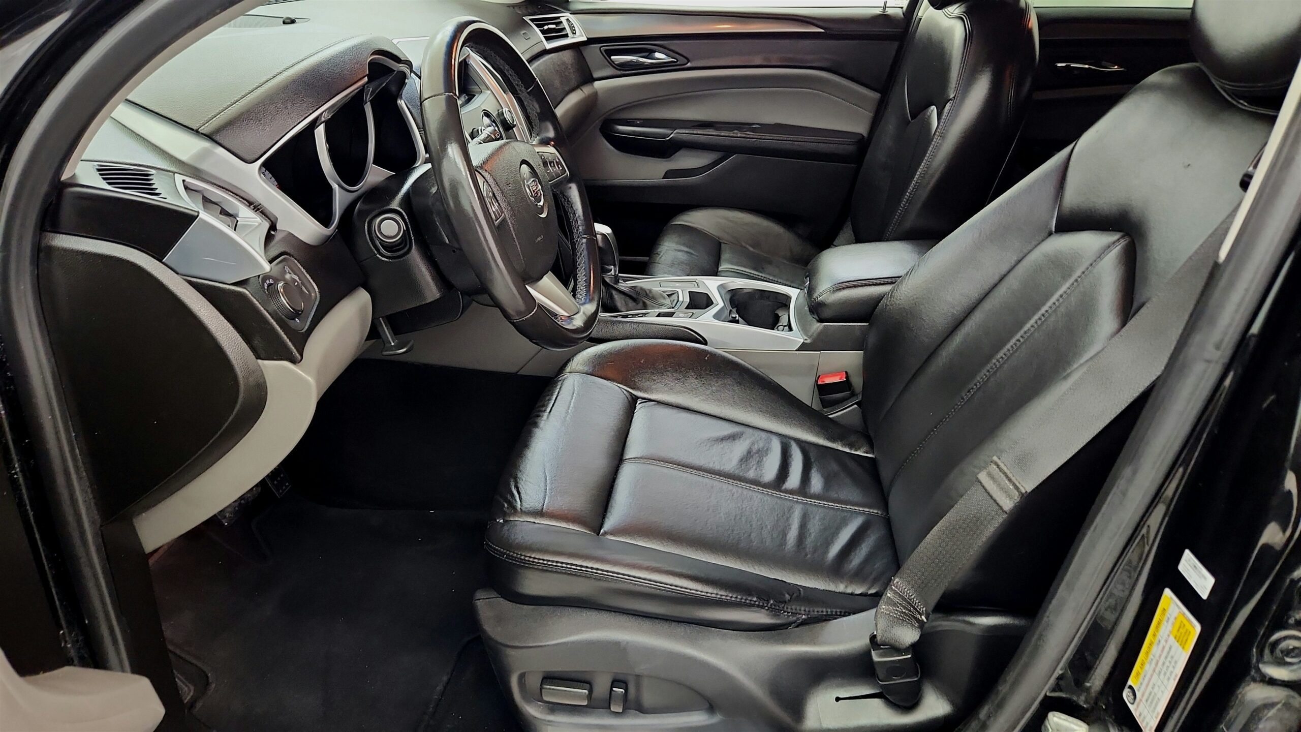 2011 Cadillac SRX Base's photo