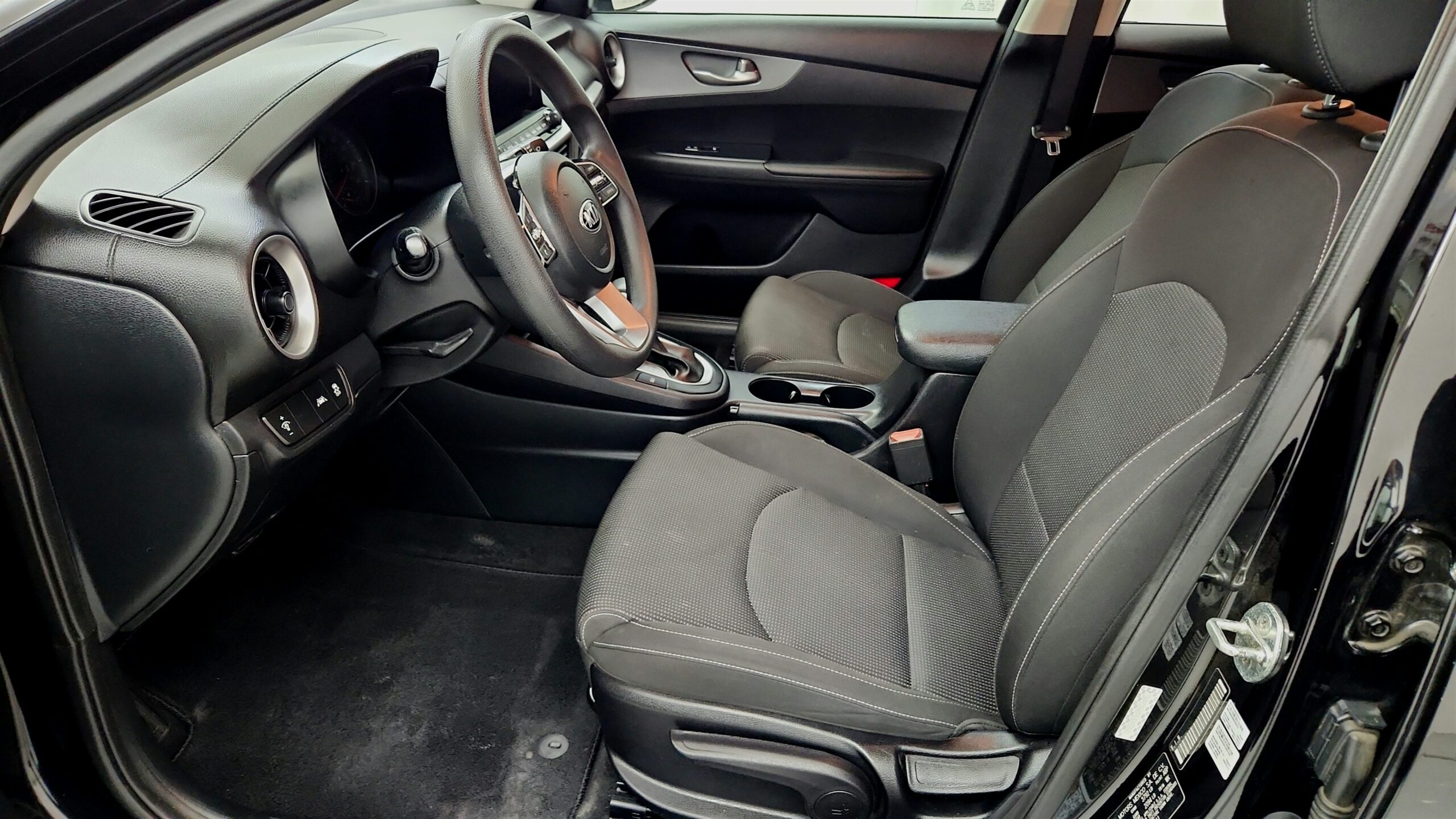 2020 Kia FORTE LXS's photo