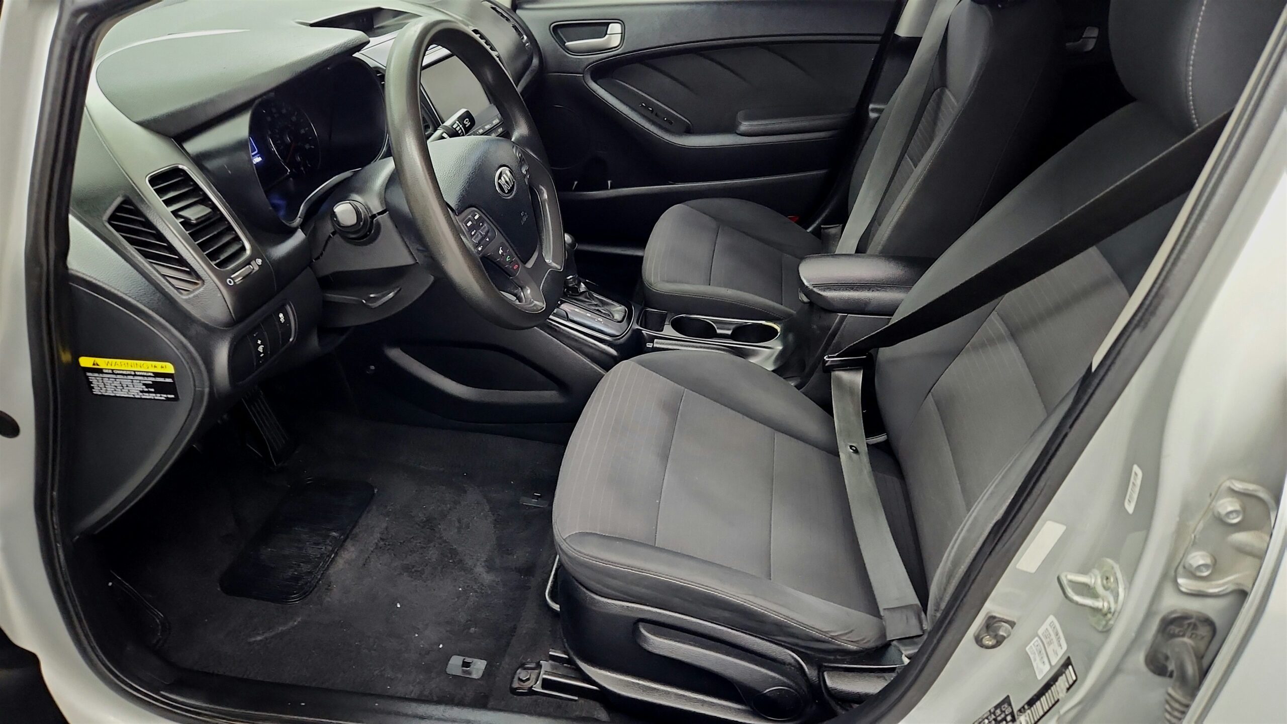 2018 Kia FORTE LX's photo