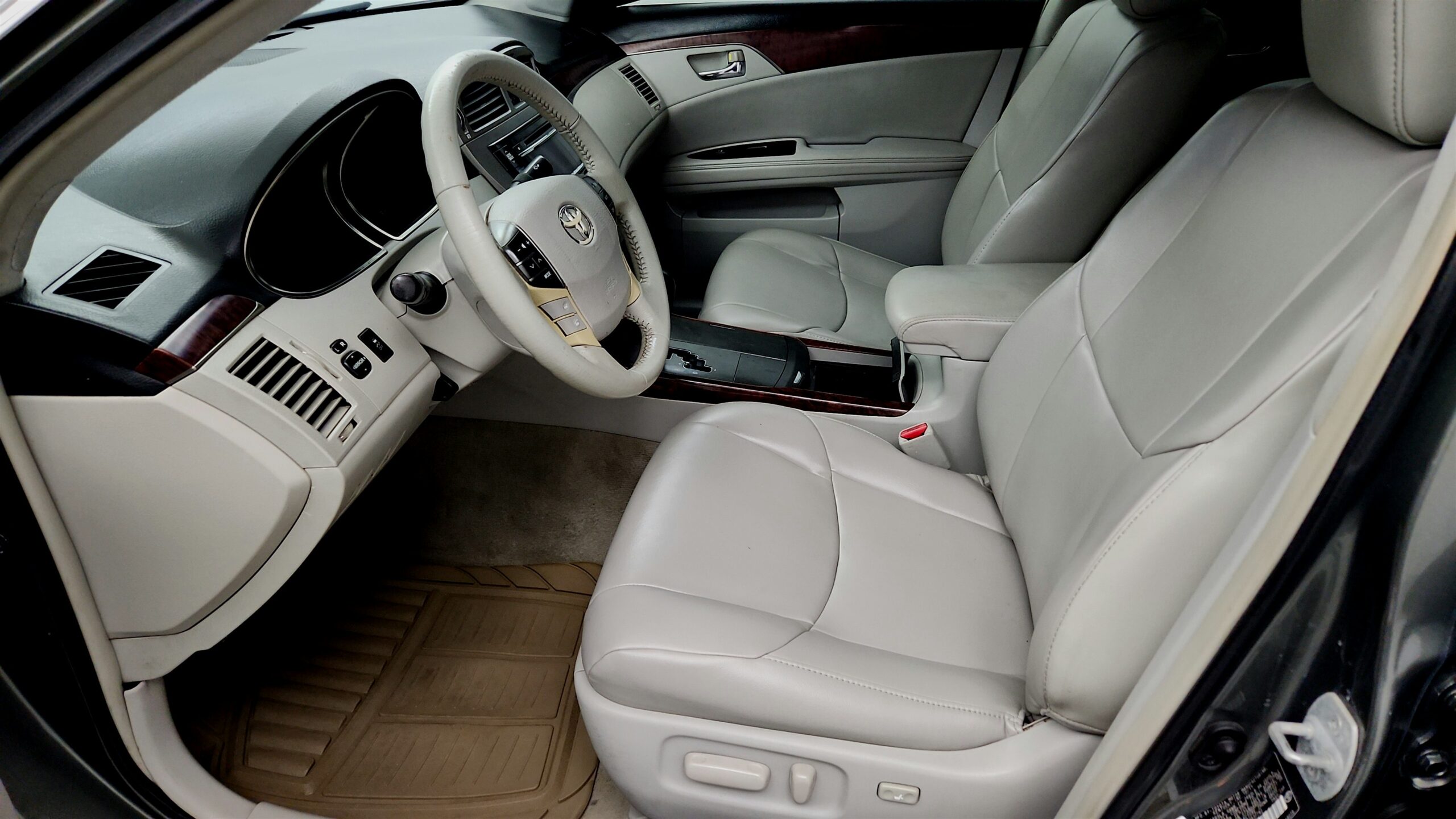 2011 Toyota Avalon Avalon's photo