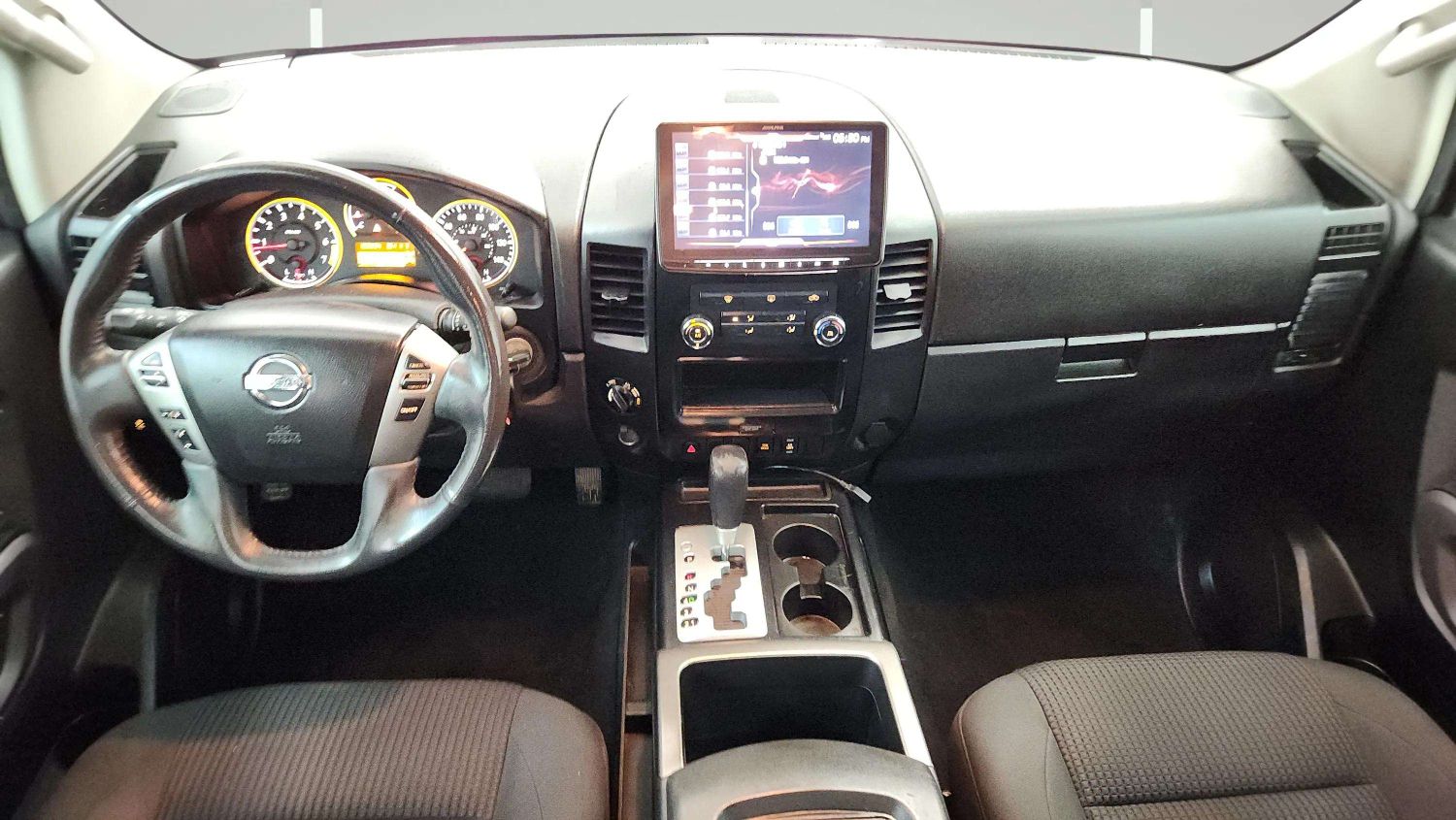 2015 Nissan Titan SV - Photo 9