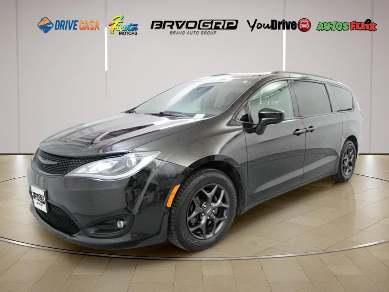 2019 Chrysler Pacifica Touring L's photo