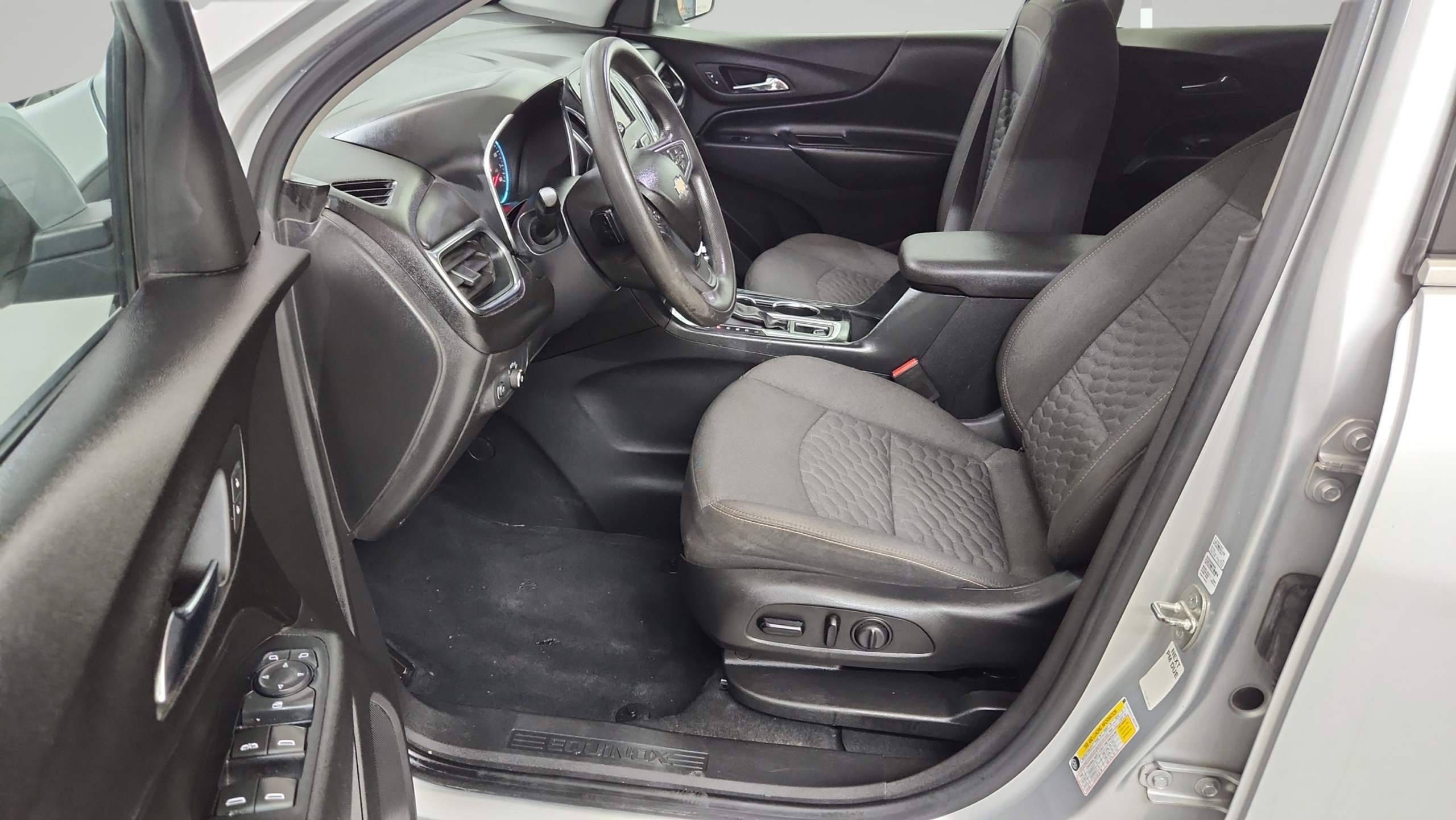 2020 Chevrolet Equinox LT - Photo 12