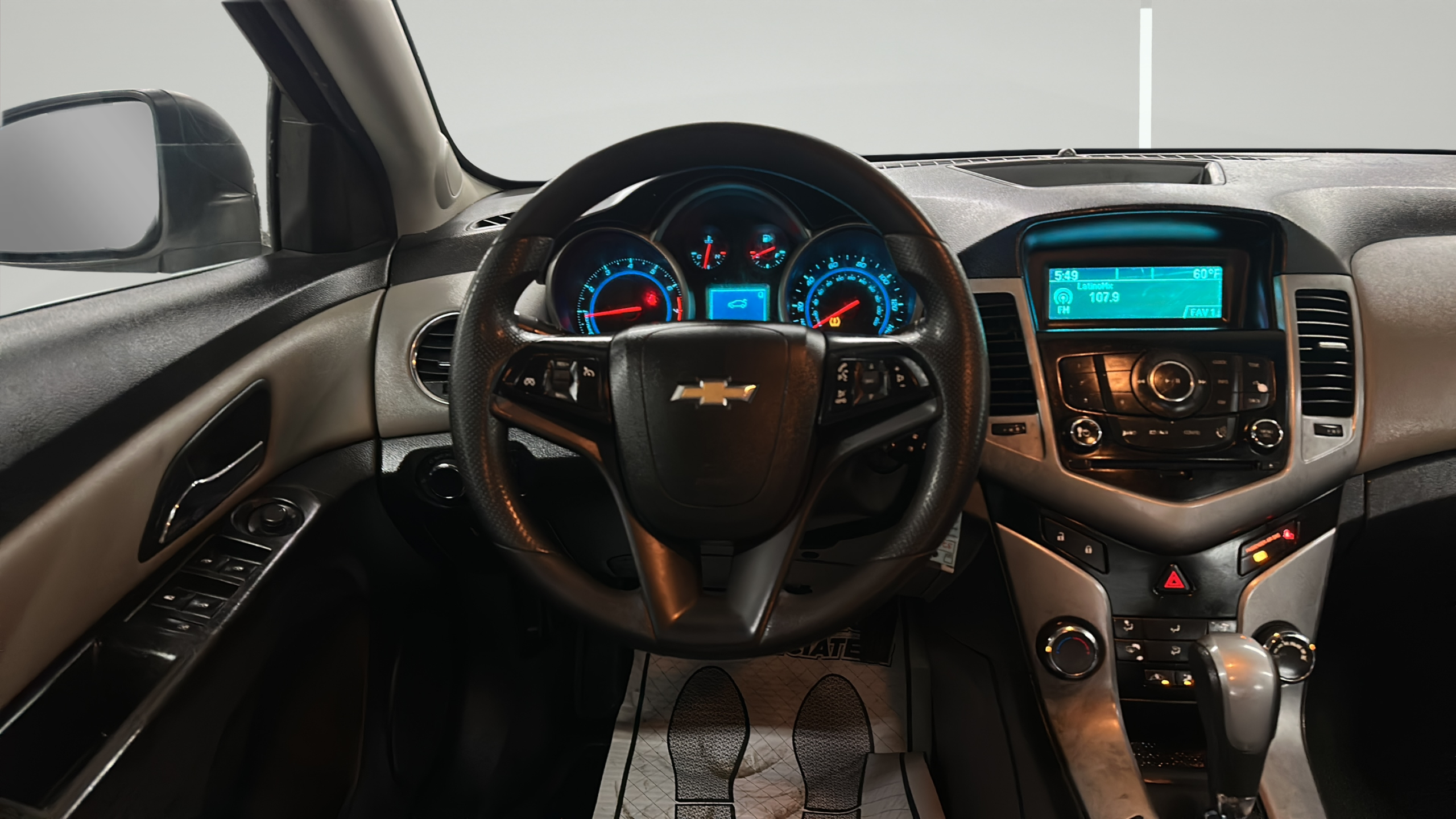 2014 Chevrolet Cruze LS - Photo 10