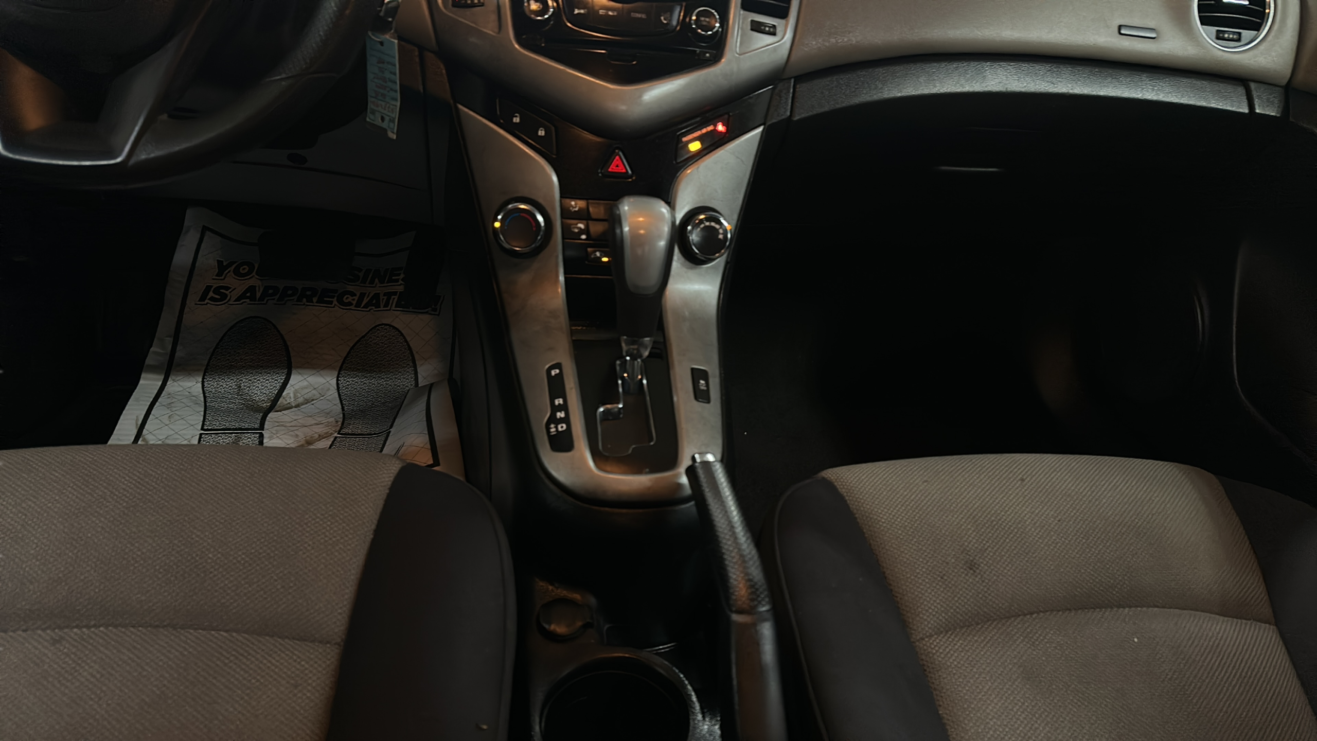 2014 Chevrolet Cruze LS - Photo 11
