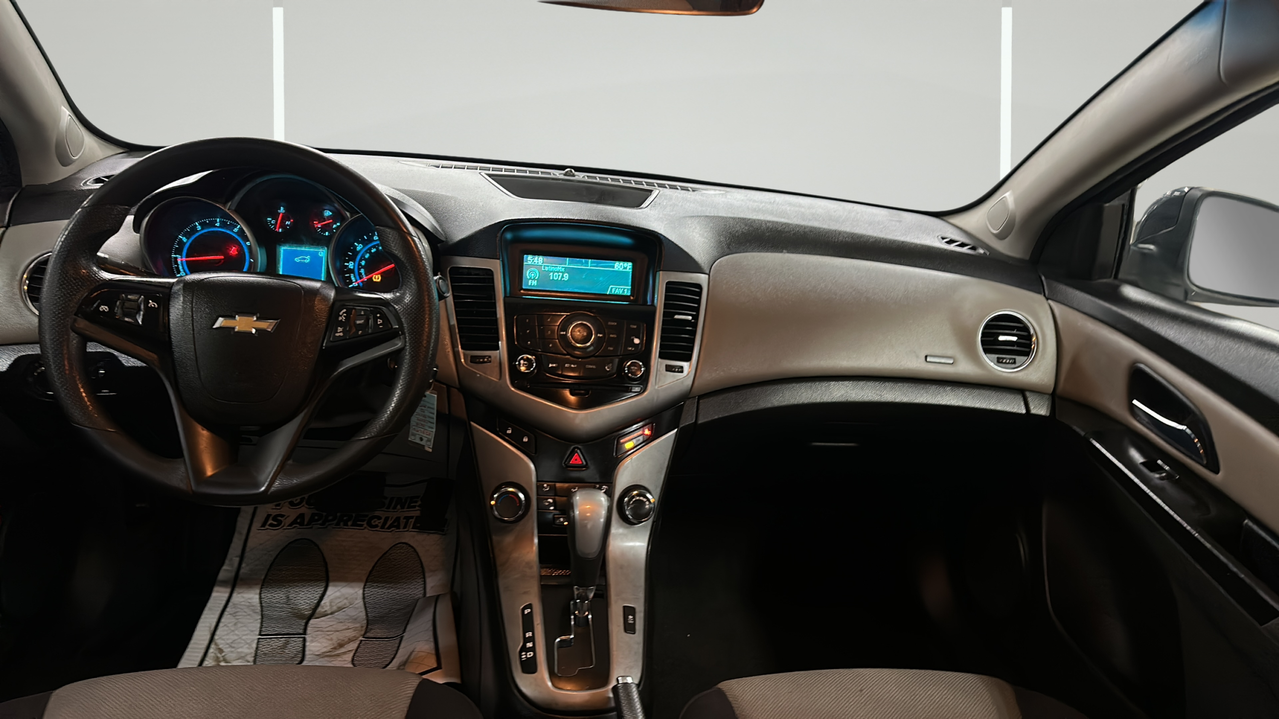 2014 Chevrolet Cruze LS - Photo 9